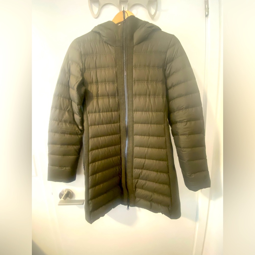Nike Tech Fleece Aeroloft Parka Women’s Jacket in Cargo Khaki - Size Medium